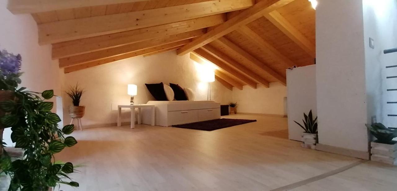 Residenza Al Castello Hotel Castellaro  Bagian luar foto
