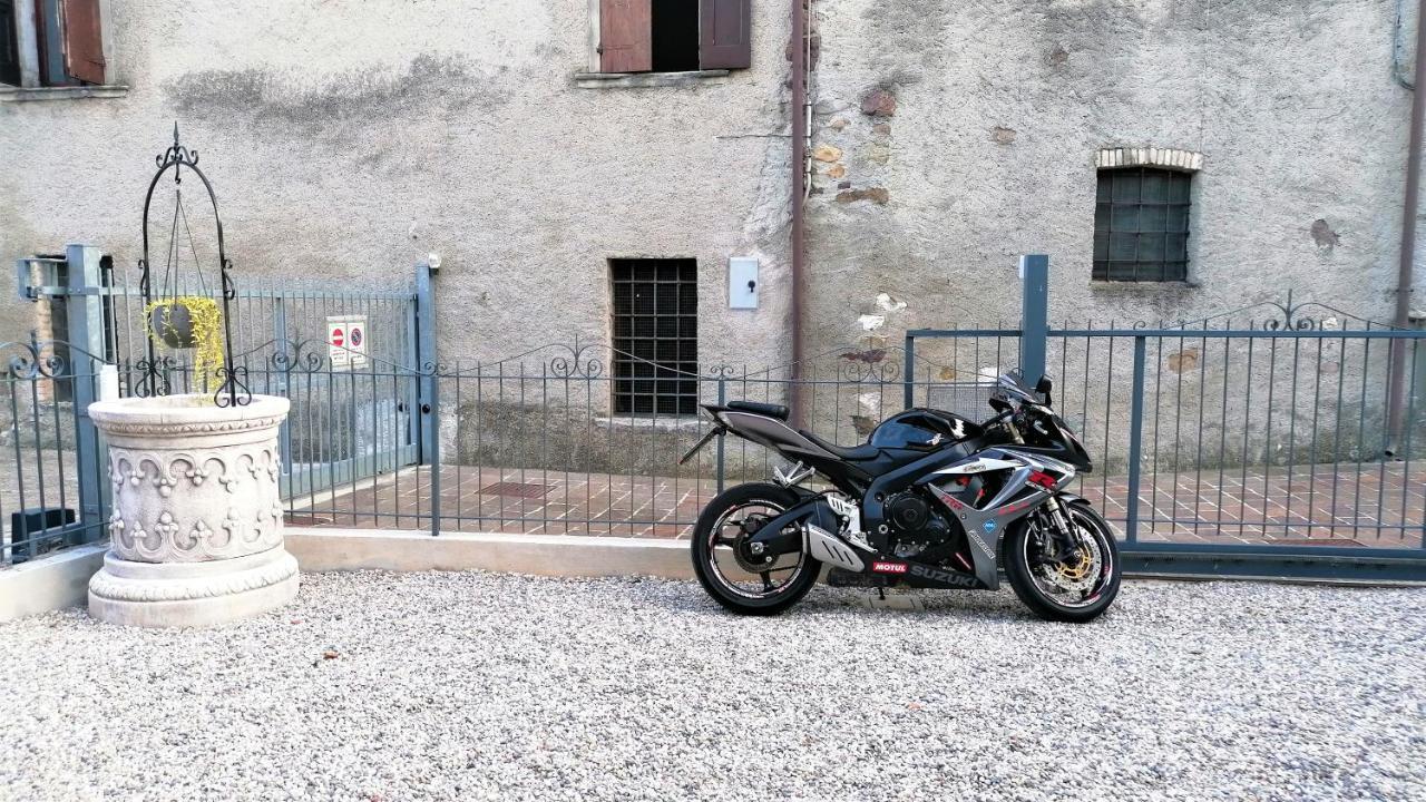Residenza Al Castello Hotel Castellaro  Bagian luar foto