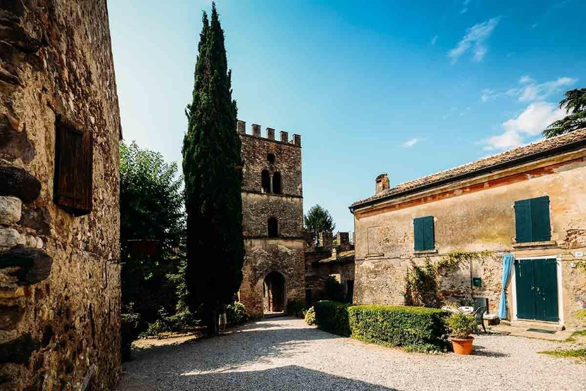 Residenza Al Castello Hotel Castellaro  Bagian luar foto